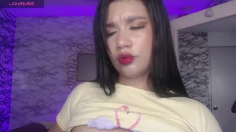 Snapshot of violetta_jhonson_v chatting on 03/07/25, 06:57 Violetta  online show from 03/07/25, 06:57