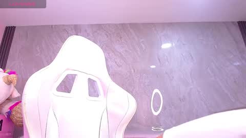 Snapshot of violetta_jhonson_v chatting on 10/08/25, 03:48 Violetta  online show from 10/08/25, 03:48