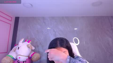 Snapshot of violetta_jhonson_v chatting on 10/16/25, 03:18 Violetta  online show from 10/16/25, 03:18