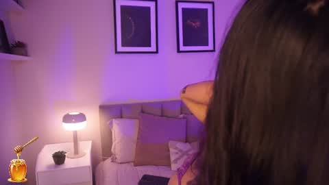 Snapshot of violetta_nur chatting on 06/20/26, 09:50 Violetta nur online show from 06/20/26, 09:50
