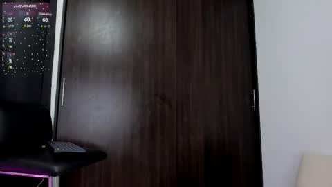 violetta_pretty online show from 05/22/26, 07:30