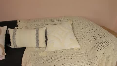 Snapshot of violetta_swift_ chatting on 03/15/26, 06:30 violetta independent model online show from 03/15/26, 06:30