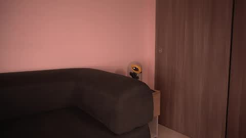 Snapshot of violetta_swift_ chatting on 04/19/26, 03:06 violetta independent model online show from 04/19/26, 03:06