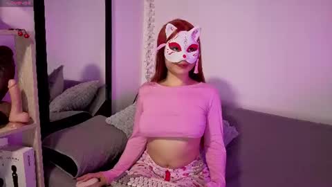 Snapshot of violettaarojass chatting on 07/15/26, 10:31 violettaarojass online show from 07/15/26, 10:31