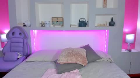 ViolettaBaker online show from 12/31/24, 01:04