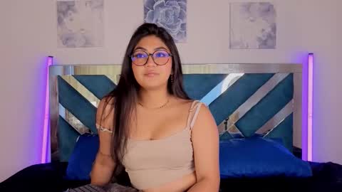 Snapshot of violettabloom_ chatting on 09/15/25, 08:09 violettabloom_ online show from 09/15/25, 08:09