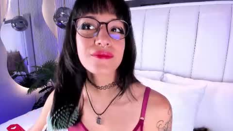 Snapshot of violettacolinss chatting on 06/23/26, 11:41 violettacolinss online show from 06/23/26, 11:41