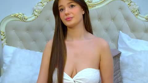 ViolettaCosmo online show from 11/15/25, 10:12