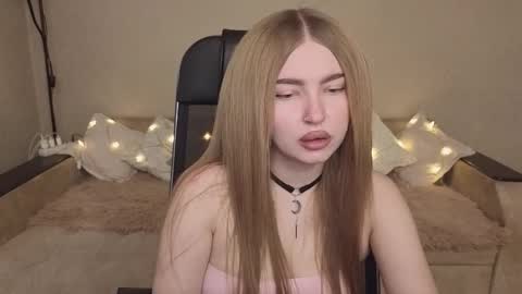 ViolettaOtis online show from 11/24/25, 10:59