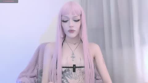 Snapshot of violettbones chatting on 03/26/26, 06:30 Violett online show from 03/26/26, 06:30