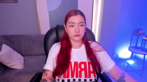 Violett Castel online show from 02/05/25, 07:31