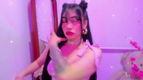 Snapshot of violette_laurent chatting on 05/08/26, 03:12 violette_laurent online show from 05/08/26, 03:12