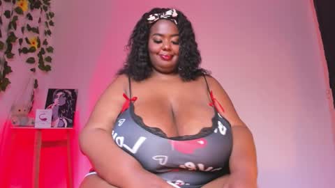 Snapshot of violette_plus chatting on 02/11/26, 08:14 Call me valeria online show from 02/11/26, 08:14