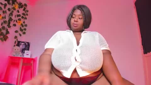 Snapshot of violette_plus chatting on 04/25/26, 04:04 Call me valeria online show from 04/25/26, 04:04