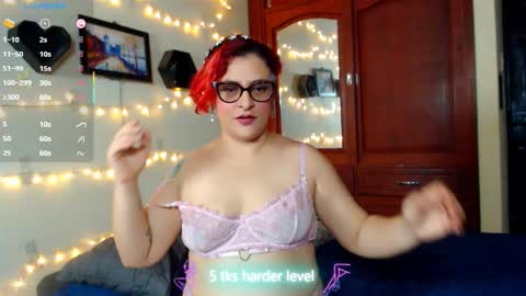 Snapshot of violettelynn_ chatting on 03/11/26, 07:36 Violetta Morningstar online show from 03/11/26, 07:36