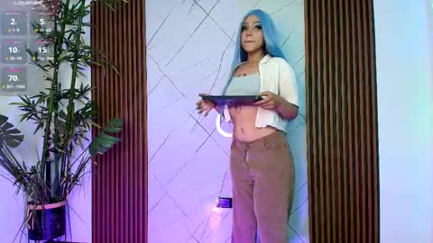 Snapshot of violettenoi chatting on 05/17/26, 09:33 violettenoi online show from 05/17/26, 09:33