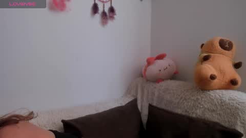 Violette  online show from 11/16/25, 04:45