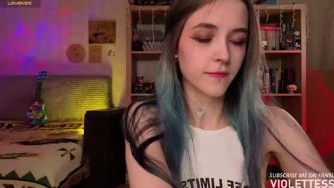 Snapshot of violettesss chatting on 02/04/26, 01:50 Vi Best on my Fansly online show from 02/04/26, 01:50