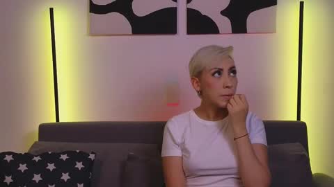 Violet online show from 03/02/25, 11:20