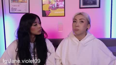 Violet online show from 10/09/25, 11:58