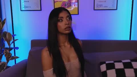 Violet online show from 03/05/26, 02:51