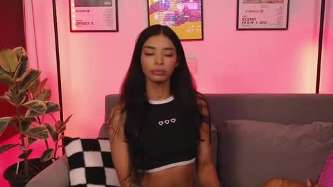 Snapshot of violettgrey_ chatting on 04/19/26, 03:17 Violet online show from 04/19/26, 03:17
