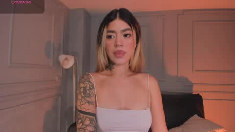 Violett  online show from 04/15/26, 09:27