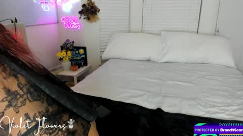 Snapshot of violetttflowers chatting on 06/02/26, 03:30 Violet Flowers online show from 06/02/26, 03:30
