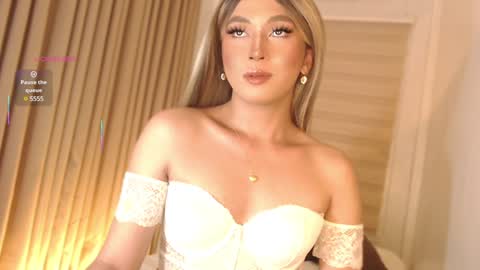 Snapshot of violetversacexx chatting on 01/24/25, 12:42 Best Of Both Worlds online show from 01/24/25, 12:42