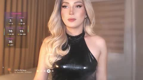 Snapshot of violetversacexx chatting on 11/10/25, 12:42 Best Of Both Worlds online show from 11/10/25, 12:42