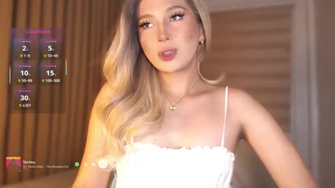 Snapshot of violetversacexx chatting on 11/12/25, 02:01 Best Of Both Worlds online show from 11/12/25, 02:01