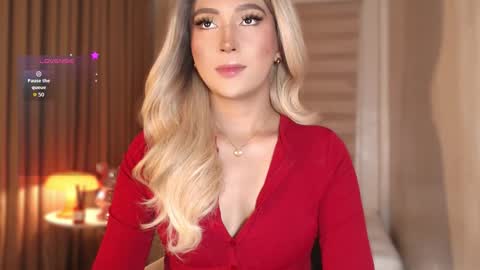 Snapshot of violetversacexx chatting on 02/07/26, 03:21 Best Of Both Worlds online show from 02/07/26, 03:21