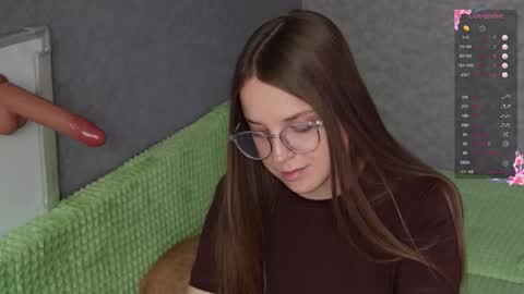 Snapshot of violetwin chatting on 03/07/26, 10:12 Violet online show from 03/07/26, 10:12