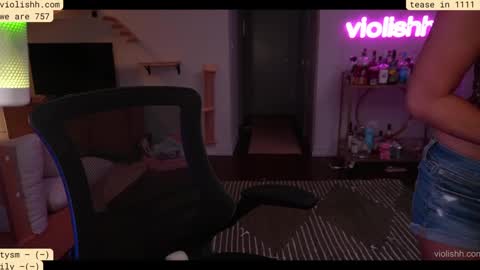 follow me on twitter violishh and ig violishh  online show from 09/13/25, 01:16