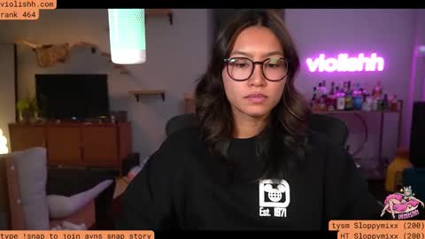 follow me on twitter violishh and ig violishh  online show from 12/01/25, 01:21