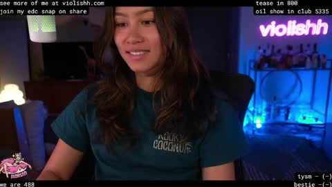 Snapshot of violishh chatting on 04/19/26, 01:38 follow me on twitter violishh and ig violishh online show from 04/19/26, 01:38