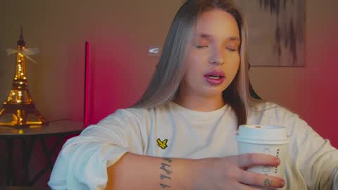 Violla online show from 02/16/25, 08:21