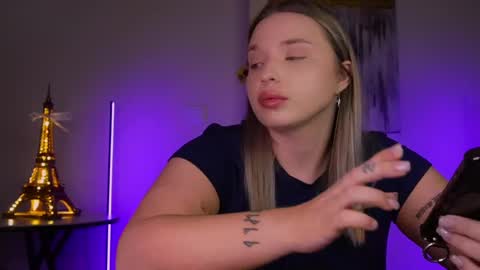 Violla online show from 02/23/25, 07:55