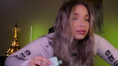 Violla online show from 03/06/25, 09:14