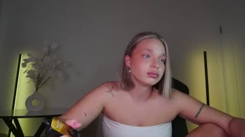 Violla online show from 10/04/25, 09:18