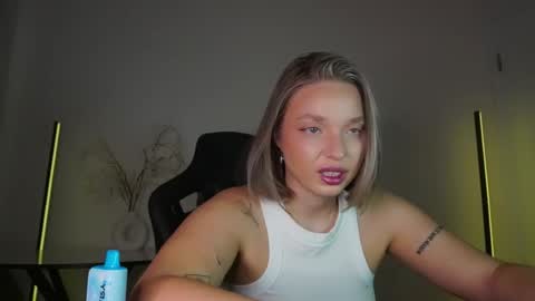 Violla online show from 10/14/25, 03:40