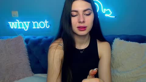 viollinalv online show from 02/03/25, 05:40