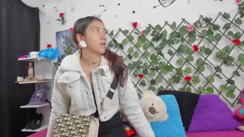 Snapshot of vip_thedivas chatting on 01/07/25, 11:37 The divas online show from 01/07/25, 11:37