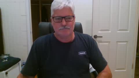 viper654321 online show from 09/17/25, 07:43