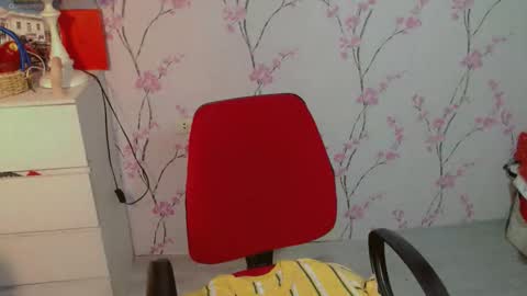 Snapshot of virgenpearl chatting on 10/01/25, 02:23 Pearl online show from 10/01/25, 02:23