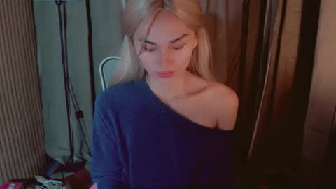 Snapshot of virgenpearl chatting on 10/08/25, 03:04 Pearl online show from 10/08/25, 03:04