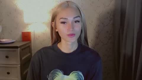 Snapshot of virgenpearl chatting on 12/01/25, 02:49 Pearl online show from 12/01/25, 02:49