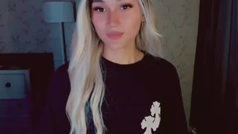 Pearl online show from 02/26/26, 02:10