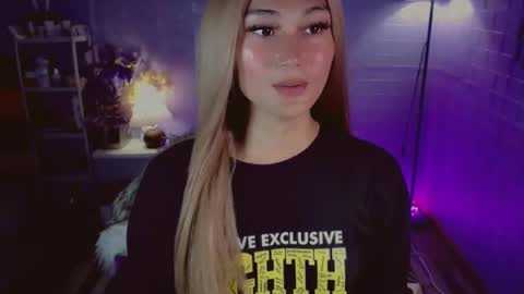 Pearl online show from 04/14/26, 05:24