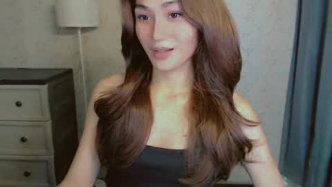 Snapshot of virgenpearl chatting on 07/08/26, 02:27 Pearl online show from 07/08/26, 02:27